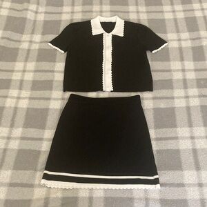 Laundry By Shelli Segal Black Knit Top with Label Detail